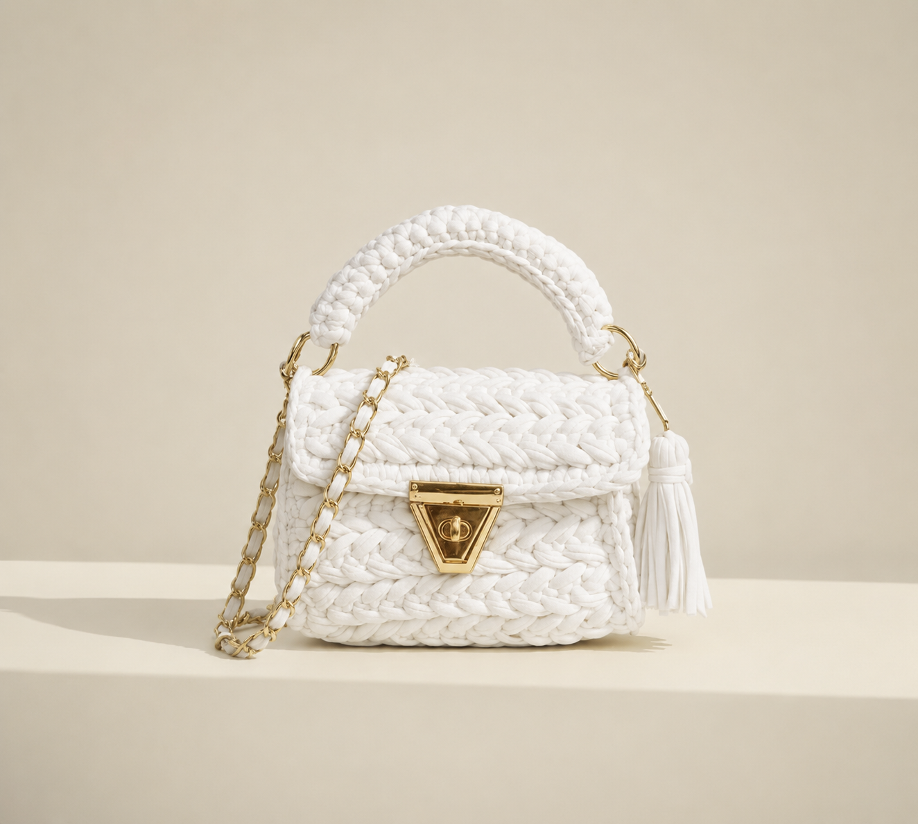 Handcrafted Puff Crochet Handbag - White